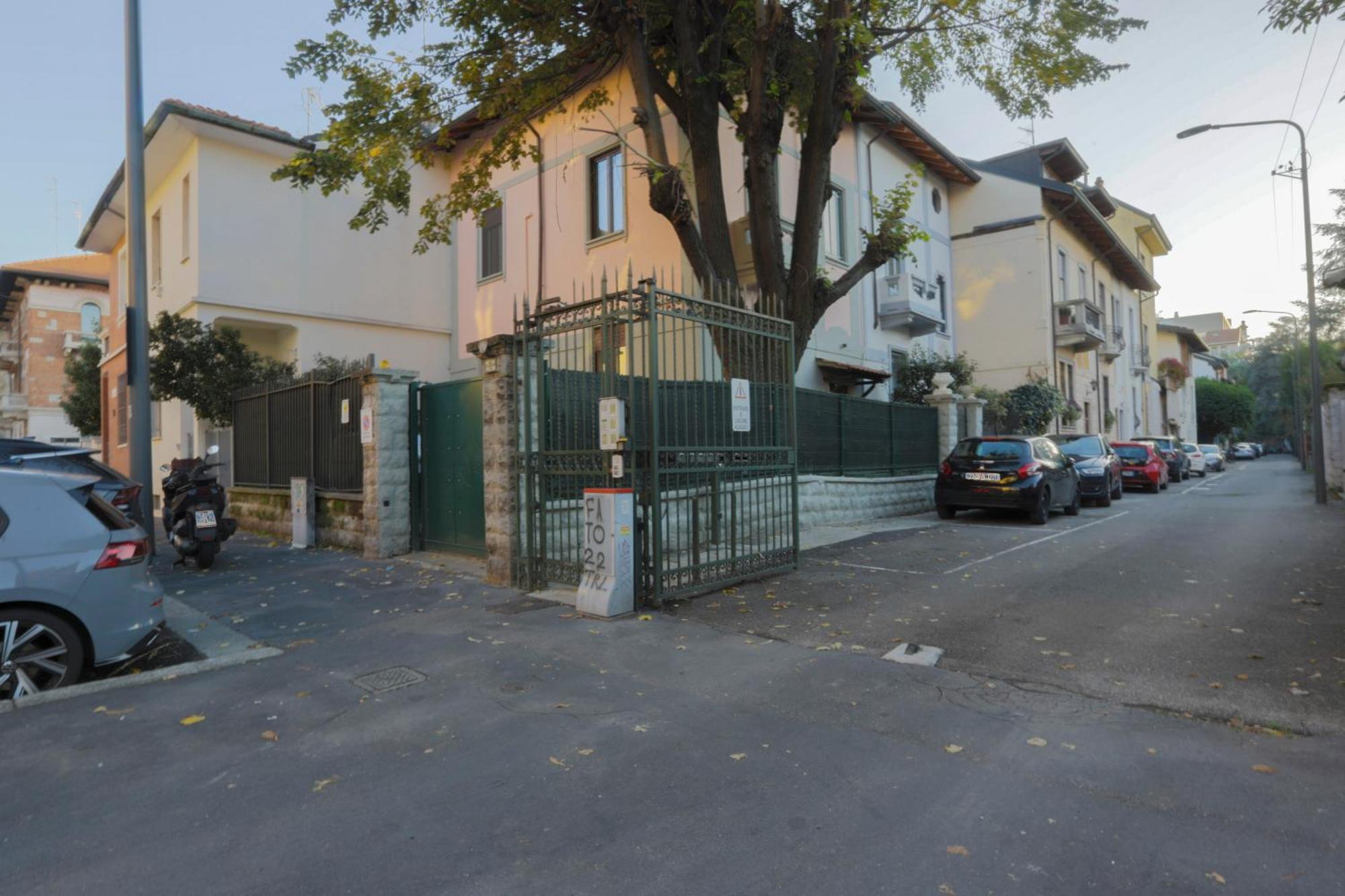 Fiera Milano-City Life Free Parking Villa Anglia' S Bridge Exteriör bild